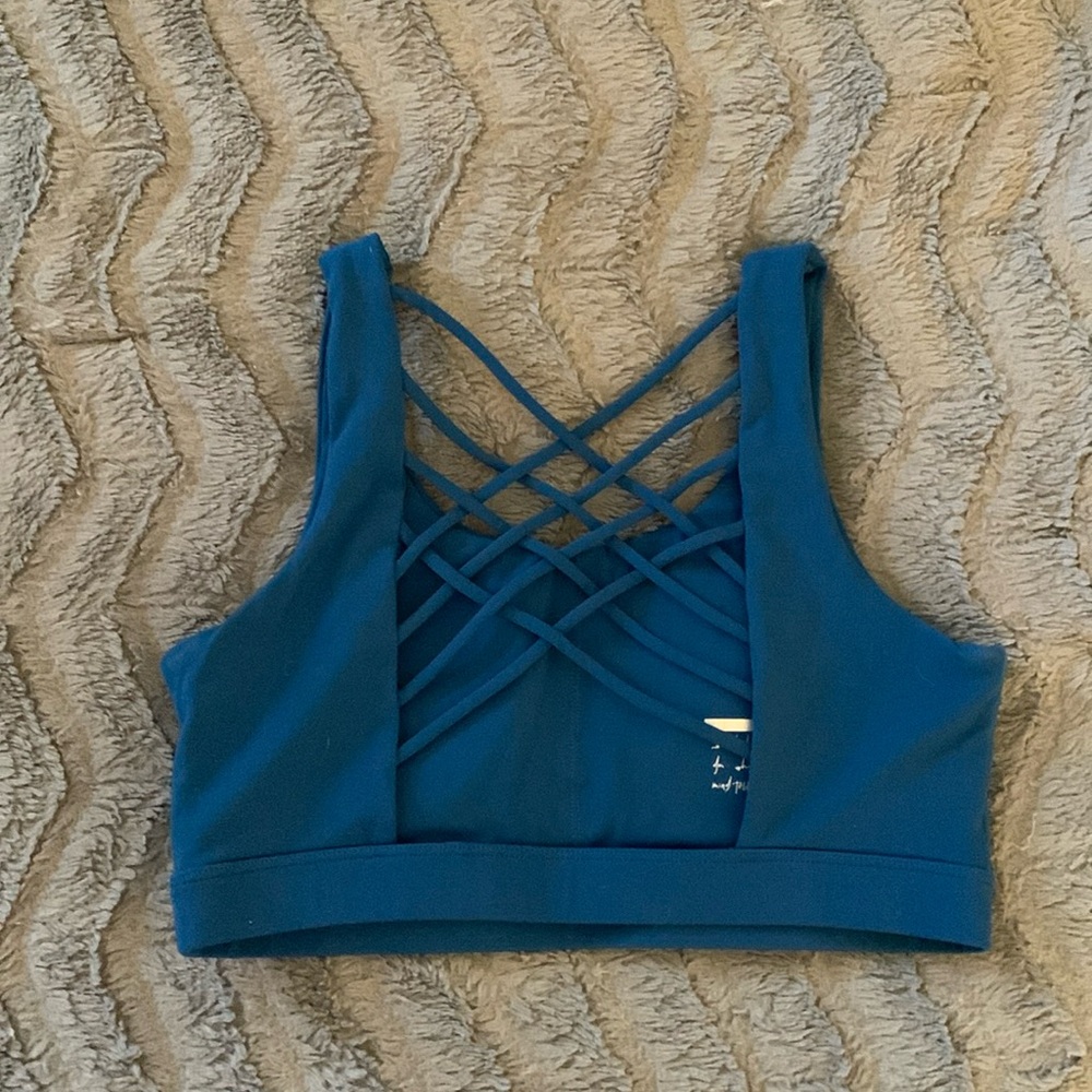 Vie active strappy teal yoga sports bra M
